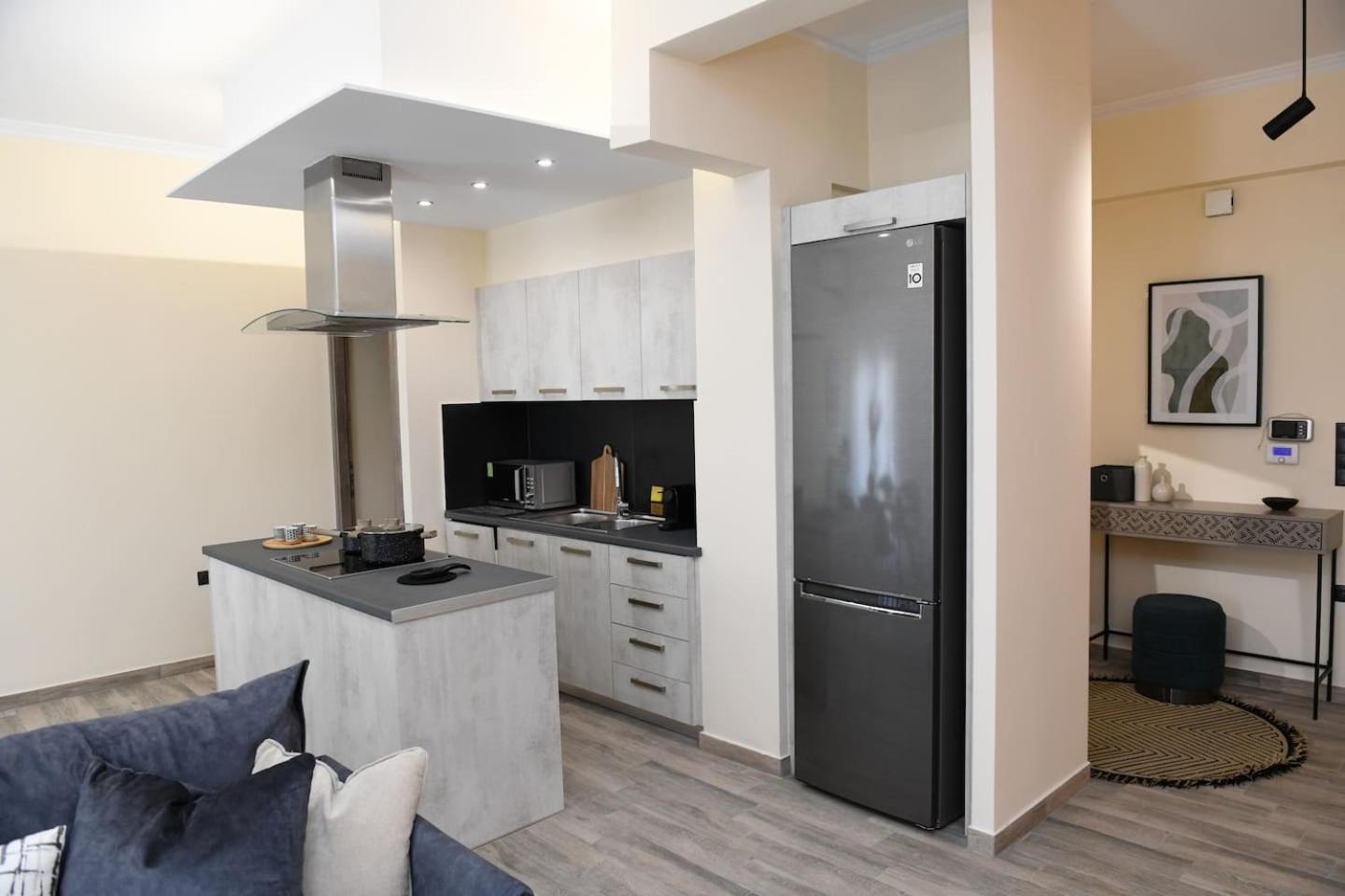Konstantina Apartment เอเธนส์ ภายนอก รูปภาพ
